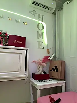 Snapshot of Hot_malak chatting on February 27, 2026, 12:21 am Hot malak online show from February 27, 2026, 12:21 am