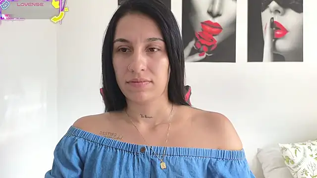tammyandrade  online show from July 15, 2026, 2:33 pm