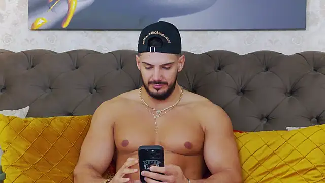 Snapshot of DustinKeent chatting on February 3, 2025, 9:30 am DustinKeent online show from February 3, 2025, 9:30 am