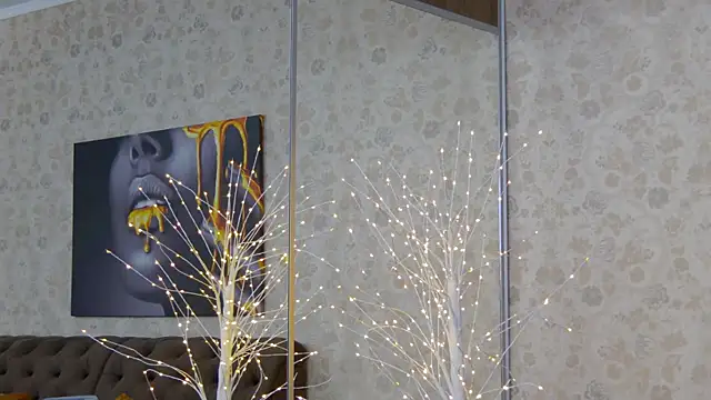 Snapshot of DustinKeent chatting on February 23, 2025, 12:30 am DustinKeent online show from February 23, 2025, 12:30 am