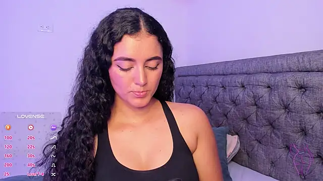 Adhara-zanne online show from November 8, 2025, 4:12 am