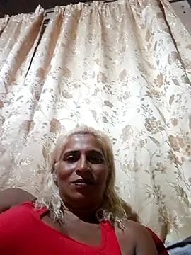 Snapshot of Goodgirlsue_77 chatting on March 3, 2025, 9:59 pm Goodgirlsue 77 online show from March 3, 2025, 9:59 pm