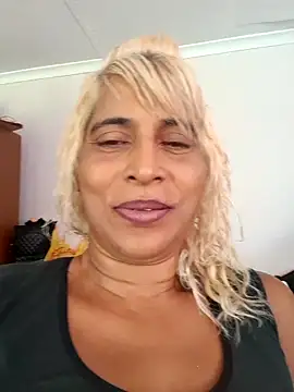 Snapshot of Goodgirlsue_77 chatting on March 21, 2025, 12:50 pm Goodgirlsue 77 online show from March 21, 2025, 12:50 pm