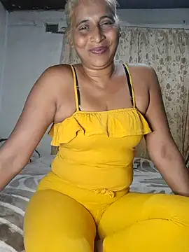 Snapshot of Goodgirlsue_77 chatting on April 6, 2026, 3:35 pm Goodgirlsue 77 online show from April 6, 2026, 3:35 pm