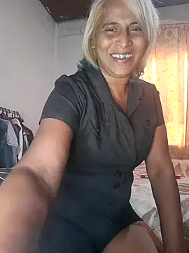 Snapshot of Goodgirlsue_77 chatting on April 8, 2026, 2:39 pm Goodgirlsue 77 online show from April 8, 2026, 2:39 pm