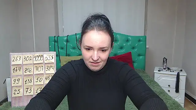 IsabelBlackberry online show from February 7, 2025, 3:08 pm