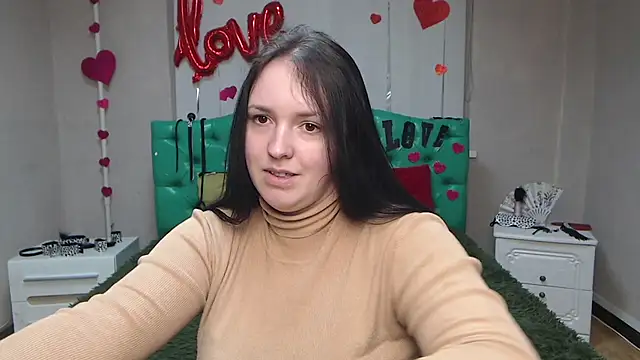 IsabelBlackberry online show from March 13, 2025, 12:13 pm