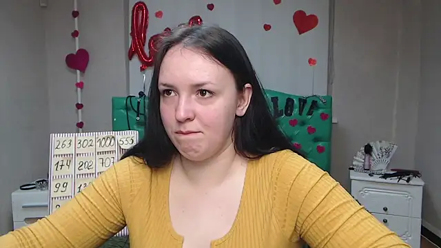 IsabelBlackberry online show from March 23, 2025, 7:09 am