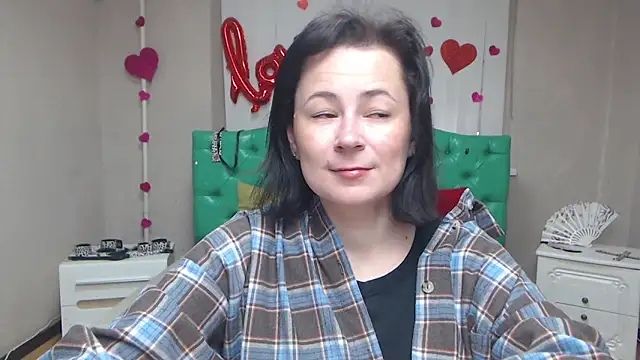 MarieSho online show from April 4, 2026, 6:11 am