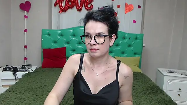 JasmineKouch online show from July 8, 2026, 6:23 pm