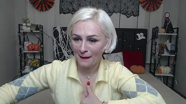 OliviaHorst online show from November 1, 2025, 6:21 pm