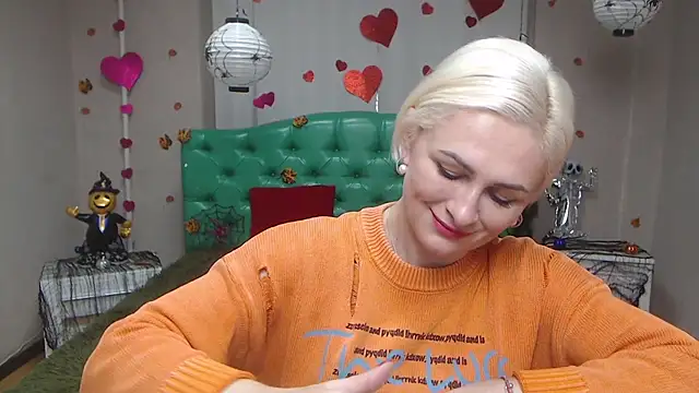 OliviaHorst online show from November 6, 2025, 6:14 am