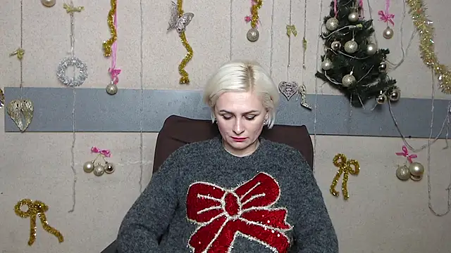 OliviaHorst online show from December 14, 2025, 6:23 pm