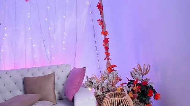 Snapshot of celestelewis chatting on October 31, 2025, 7:37 pm celestelewis online show from October 31, 2025, 7:37 pm