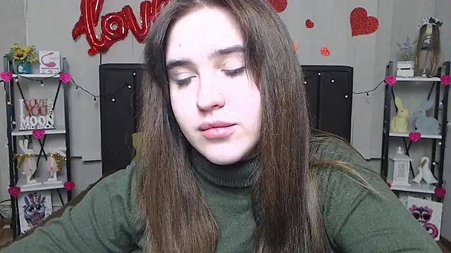 LauraHlot online show from February 21, 2025, 5:02 am