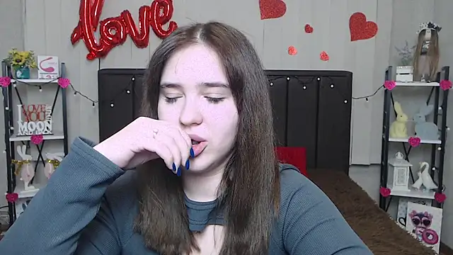 LauraHlot online show from February 23, 2025, 3:35 am