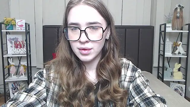 LauraHlot online show from November 29, 2025, 6:49 am