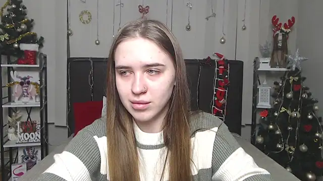 LauraHlot online show from December 16, 2025, 6:40 am