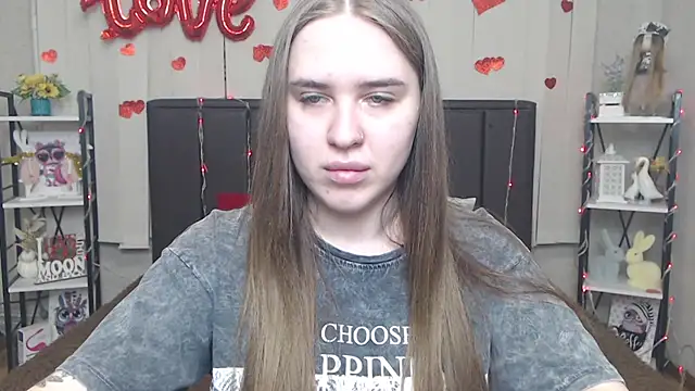 LauraHlot online show from May 15, 2026, 6:15 pm