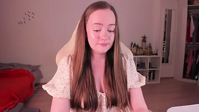 Snapshot of WalkingGirl chatting on November 12, 2025, 6:08 pm WalkingGirl online show from November 12, 2025, 6:08 pm