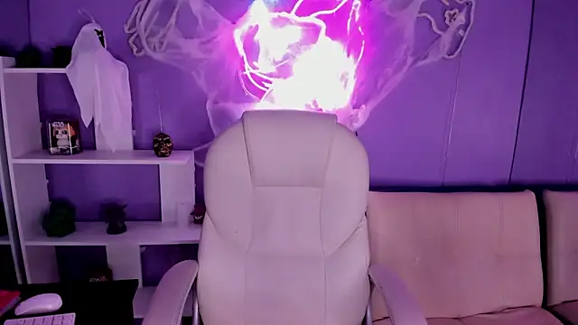 Snapshot of Camiila_Osorio chatting on October 13, 2025, 5:57 pm Camiila Osorio online show from October 13, 2025, 5:57 pm