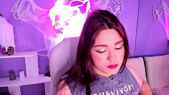 Snapshot of Camiila_Osorio chatting on October 22, 2025, 7:24 pm Camiila Osorio online show from October 22, 2025, 7:24 pm