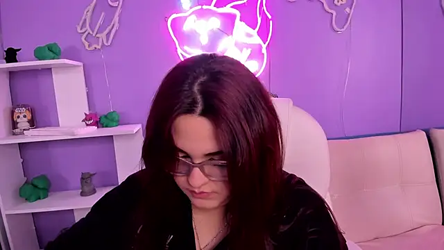 Snapshot of Camiila_Osorio chatting on November 10, 2025, 7:46 pm Camiila Osorio online show from November 10, 2025, 7:46 pm