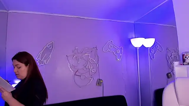 Snapshot of Camiila_Osorio chatting on February 12, 2026, 7:42 pm Camiila Osorio online show from February 12, 2026, 7:42 pm