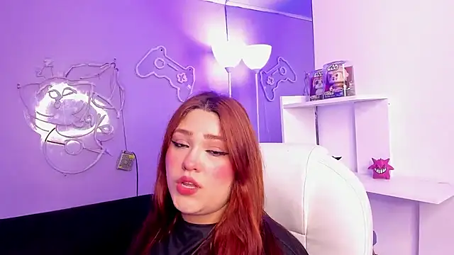 Snapshot of Camiila_Osorio chatting on February 21, 2026, 9:38 pm Camiila Osorio online show from February 21, 2026, 9:38 pm