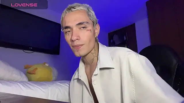 jackfrost 18 online show from July 9, 2026, 3:43 am