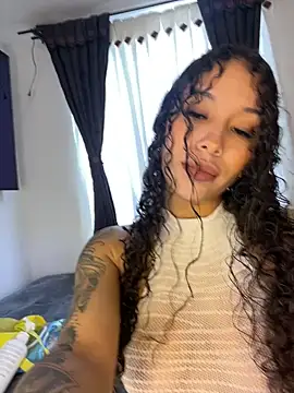MarieLeon online show from July 9, 2026, 8:13 pm