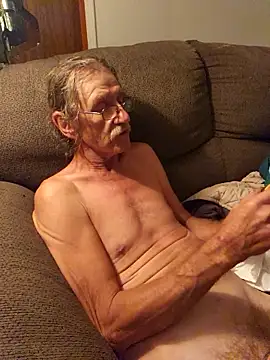 coolbrease10 online show from October 14, 2025, 3:29 am