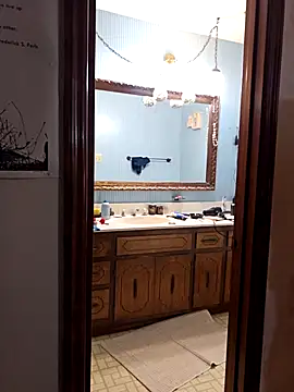 Snapshot of coolbrease10 chatting on February 10, 2026, 5:28 pm coolbrease10 online show from February 10, 2026, 5:28 pm