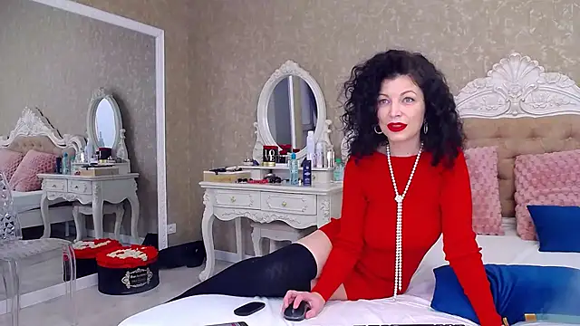 Snapshot of NataliaRed chatting on December 3, 2025, 6:21 am NataliaRed online show from December 3, 2025, 6:21 am