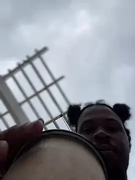 Snapshot of MobyDxck chatting on December 28, 2024, 2:32 pm MobyDxck online show from December 28, 2024, 2:32 pm