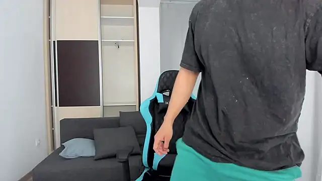 MatMalonne online show from November 6, 2025, 8:37 am