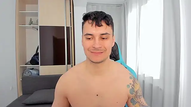 Snapshot of MatMalonne chatting on March 9, 2026, 6:28 am MatMalonne online show from March 9, 2026, 6:28 am