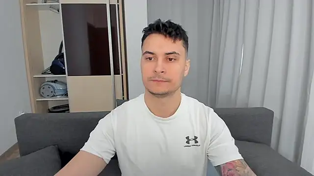 Snapshot of MatMalonne chatting on March 12, 2026, 5:57 am MatMalonne online show from March 12, 2026, 5:57 am