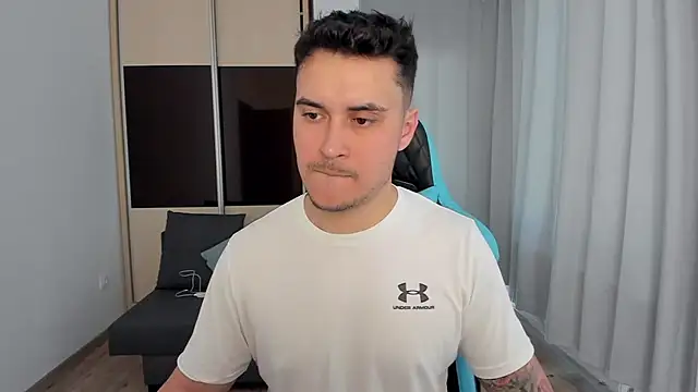 Snapshot of MatMalonne chatting on March 14, 2026, 1:05 pm MatMalonne online show from March 14, 2026, 1:05 pm