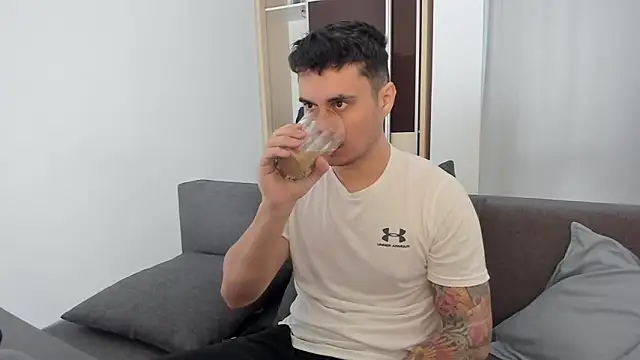 Snapshot of MatMalonne chatting on March 24, 2026, 6:18 am MatMalonne online show from March 24, 2026, 6:18 am