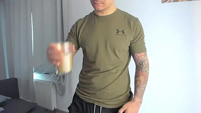 Snapshot of MatMalonne chatting on March 31, 2026, 6:03 am MatMalonne online show from March 31, 2026, 6:03 am