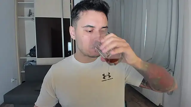 Snapshot of MatMalonne chatting on April 2, 2026, 5:38 am MatMalonne online show from April 2, 2026, 5:38 am