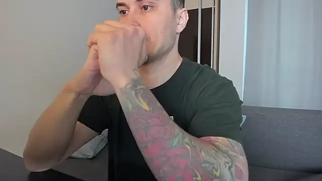 Snapshot of MatMalonne chatting on April 8, 2026, 7:41 am MatMalonne online show from April 8, 2026, 7:41 am