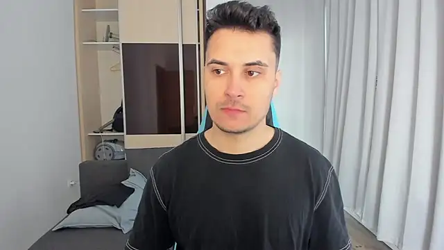 Snapshot of MatMalonne chatting on April 14, 2026, 7:36 am MatMalonne online show from April 14, 2026, 7:36 am