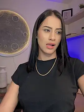 Snapshot of SarahhSmitth1 chatting on February 1, 2025, 2:26 am SarahhSmitth1 online show from February 1, 2025, 2:26 am
