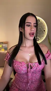 SarahhSmitth1 online show from May 4, 2026, 8:27 pm