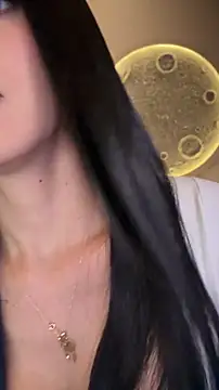 SarahhSmitth1 online show from May 17, 2026, 9:22 pm