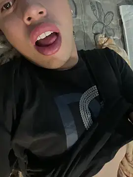 Gabriel 011ze online show from December 20, 2025, 11:23 pm