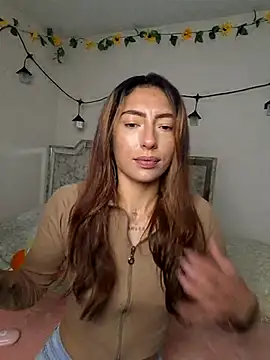 Snapshot of Tomoe_b chatting on February 23, 2026, 8:33 am Tomoe b online show from February 23, 2026, 8:33 am