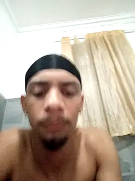 29YOURZ 28  online show from December 4, 2024, 8:18 pm